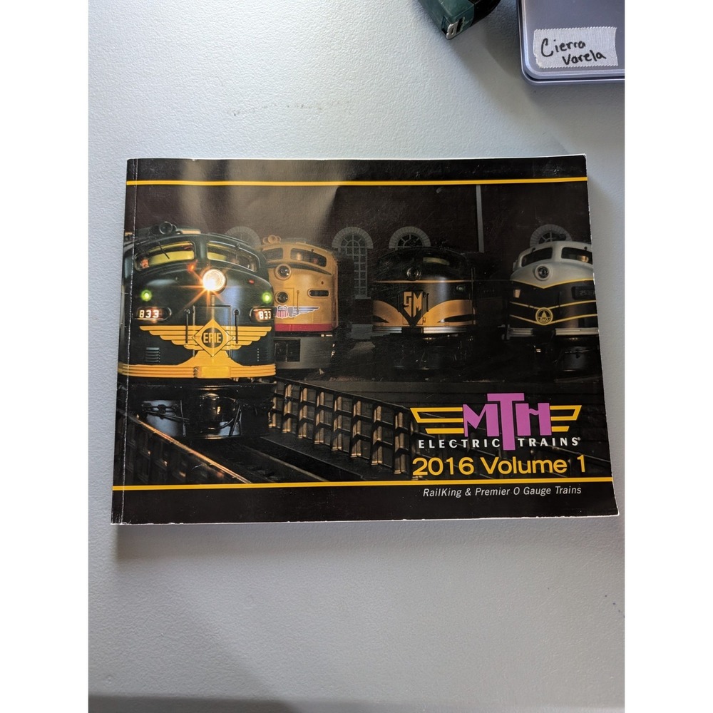 Lionel Train Books/ Catalogs, Atlas‎ Bundle